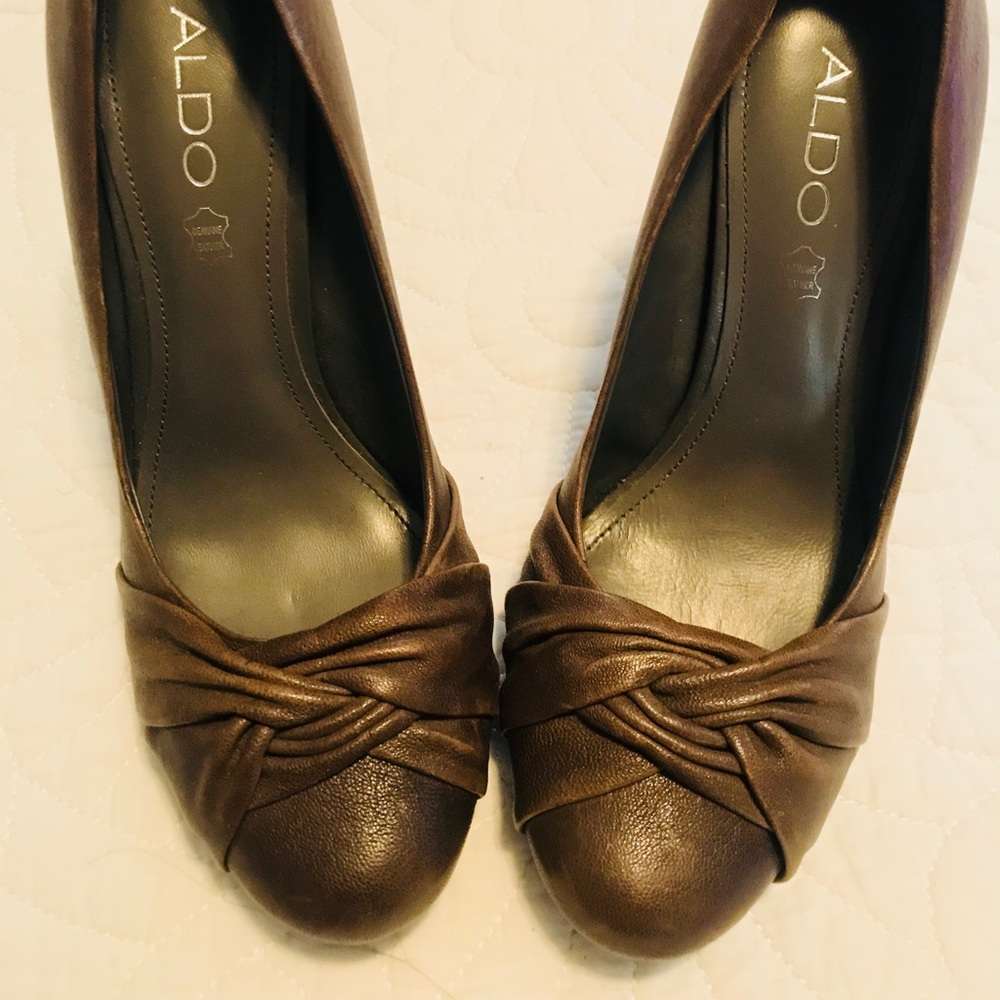 Aldo round Toe Heels